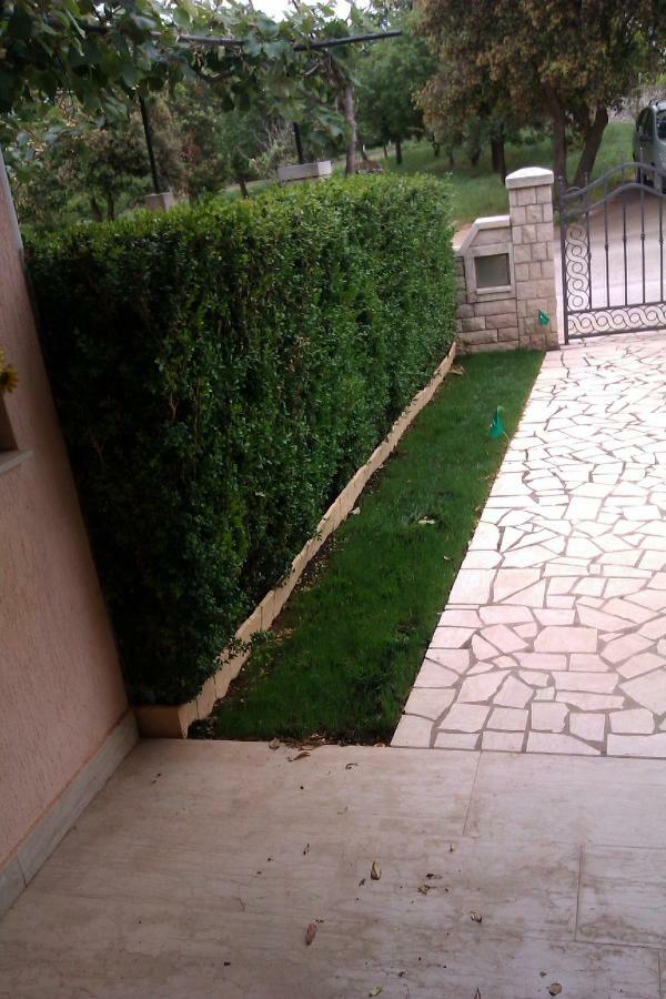 Green Banjole Yards ميدولين المظهر الخارجي الصورة